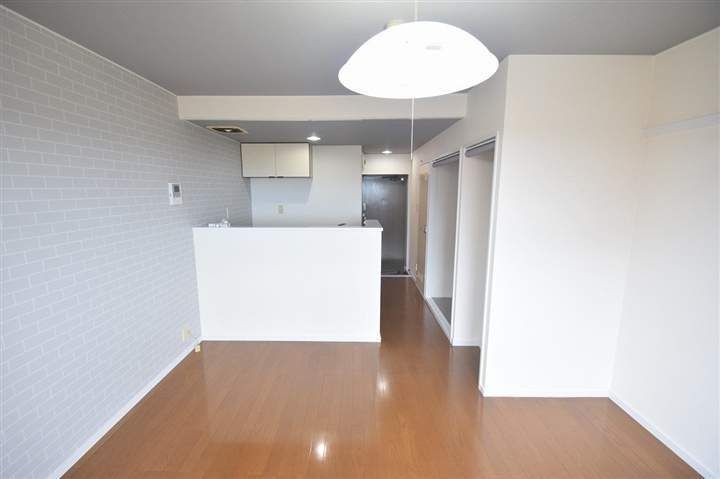 プリモール紫原505の居間