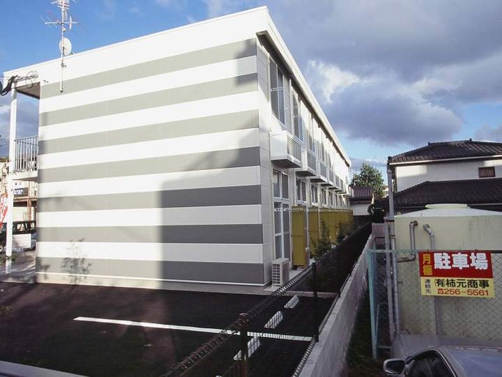 レオパレスジュネス紫原107の外観