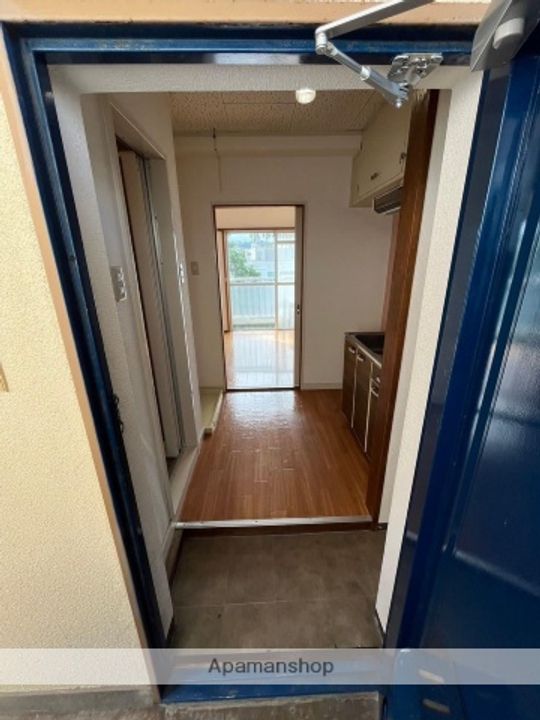 コーポあおいの玄関