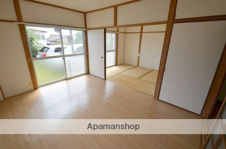 楠ヶ台荘の居間