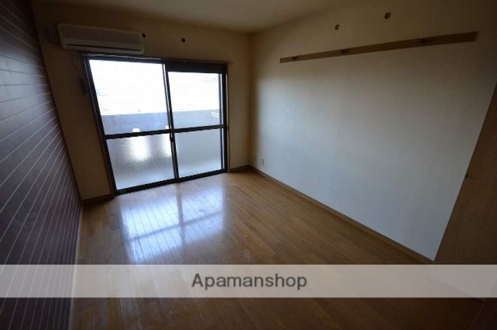 ロゼーヌ脇田の居間