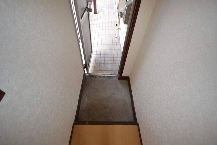 上園アパートの玄関