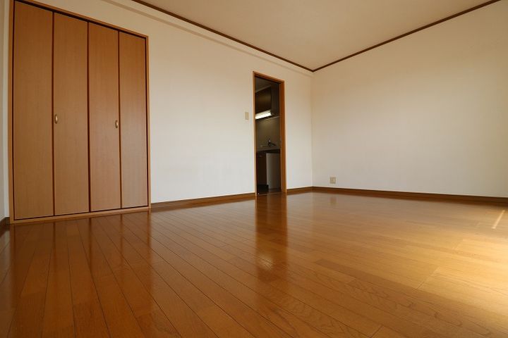 メープル西原の居間