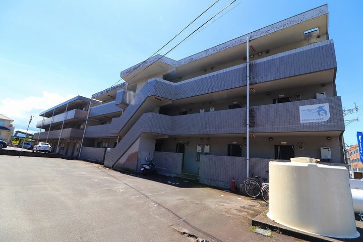 サンセットビレッジ新川A棟の外観