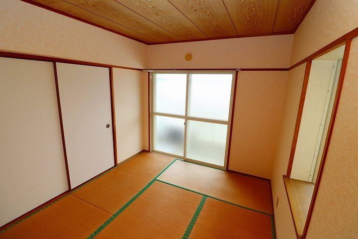 サンリブレ寿の居間