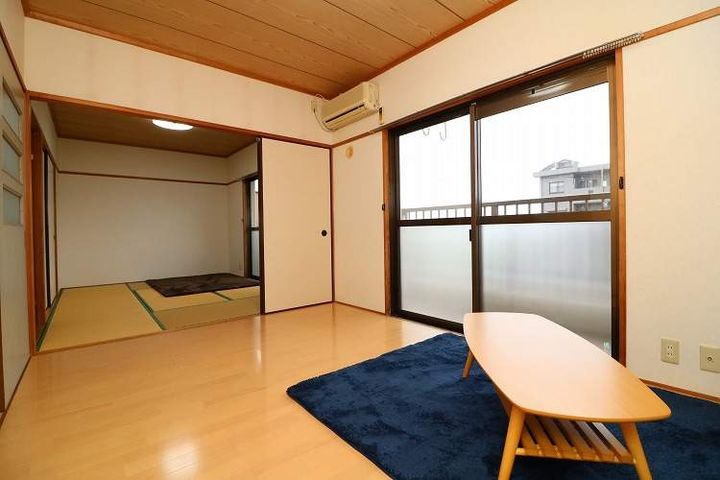 エクセル寿の内装