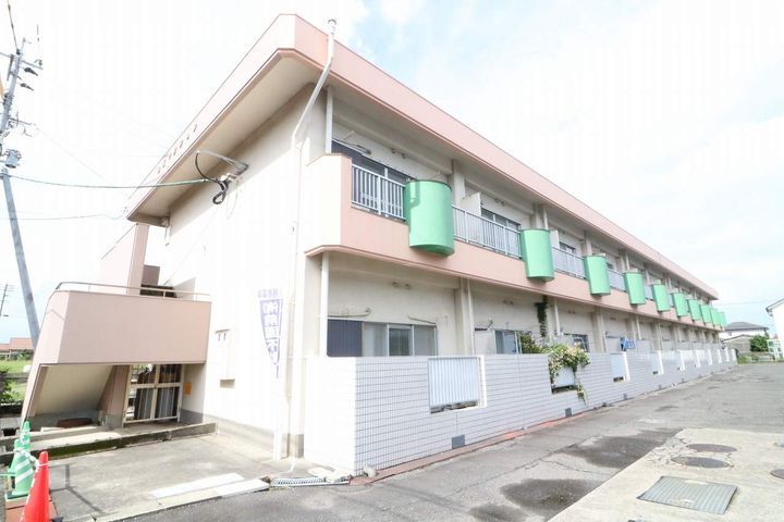 山崎マンションの外観