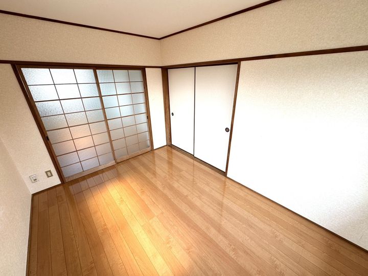 サンライズマンション寿の居間
