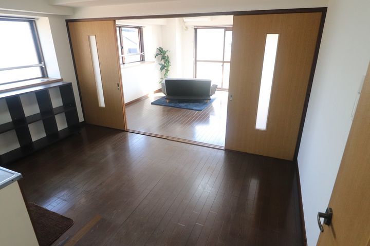 ライネクスト新川の居間