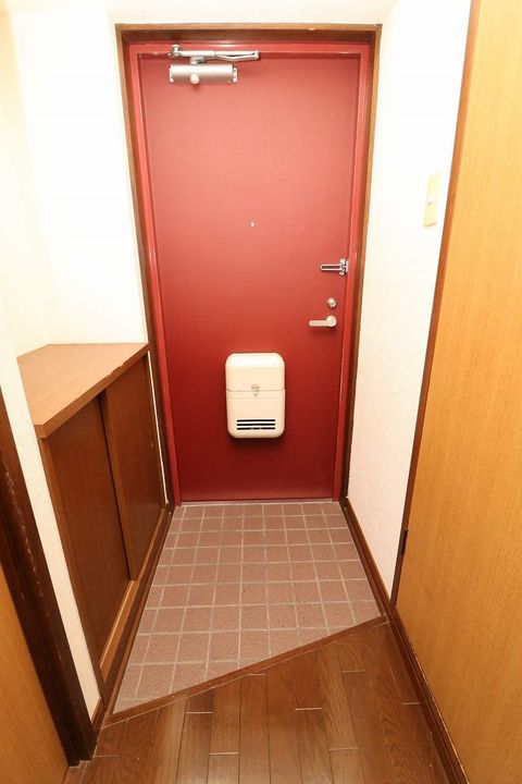 ライネクスト新川の玄関