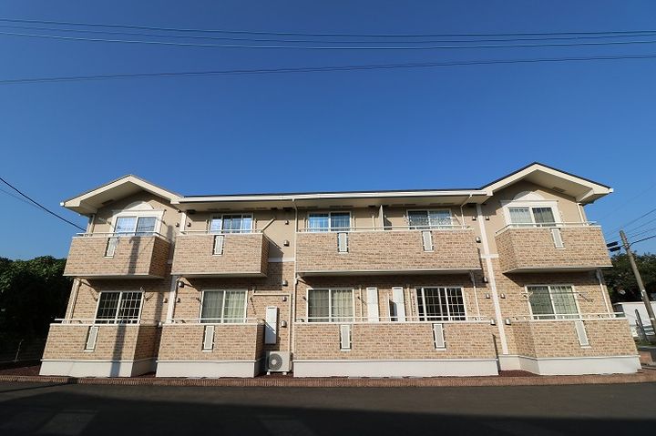 デフィーMの外観