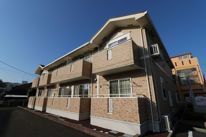 デフィーMの外観