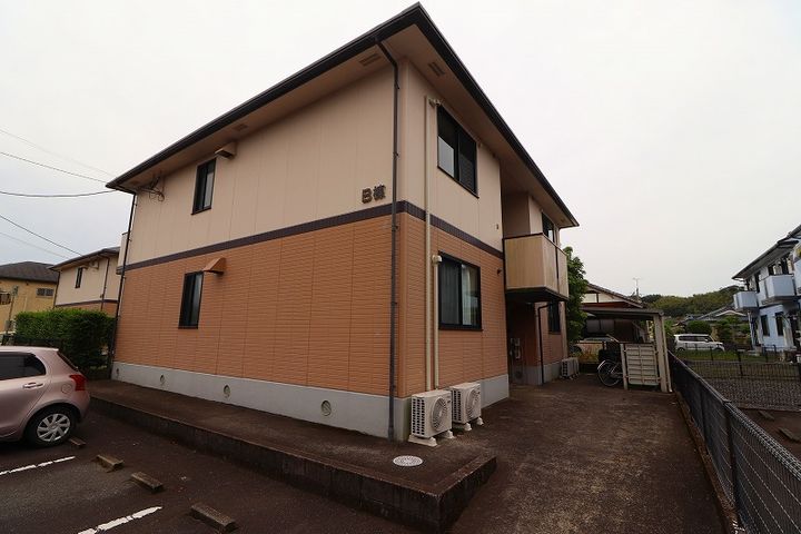 フォレスト王子A・B B棟の外観