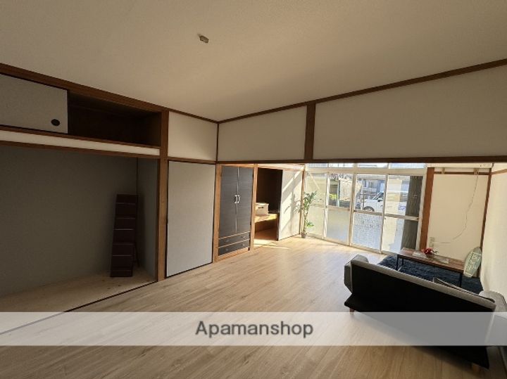 クローバーの内装