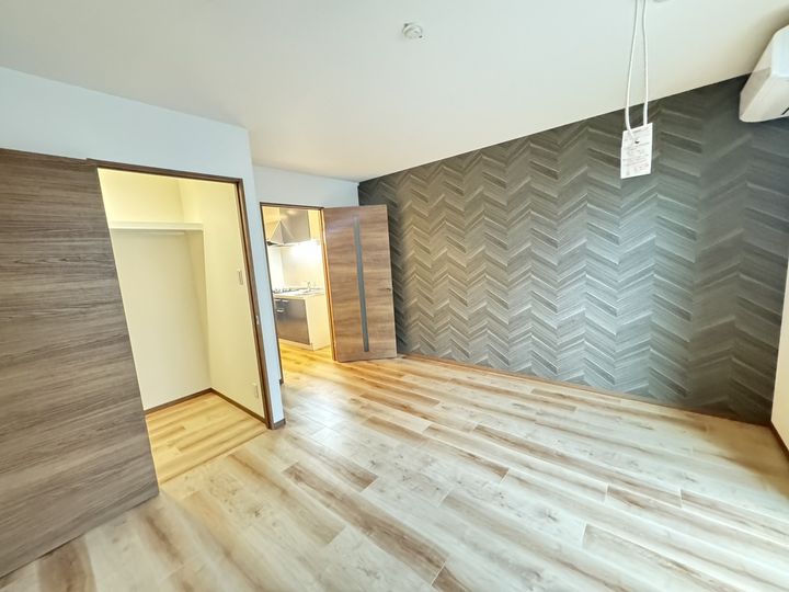 クリスタルビルの内装