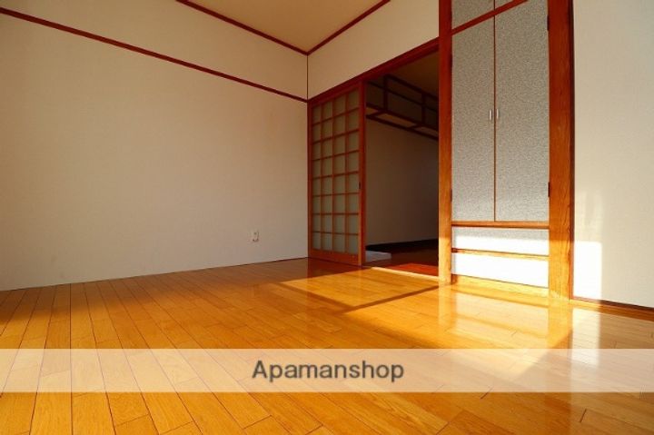 西原台ハイツの内装