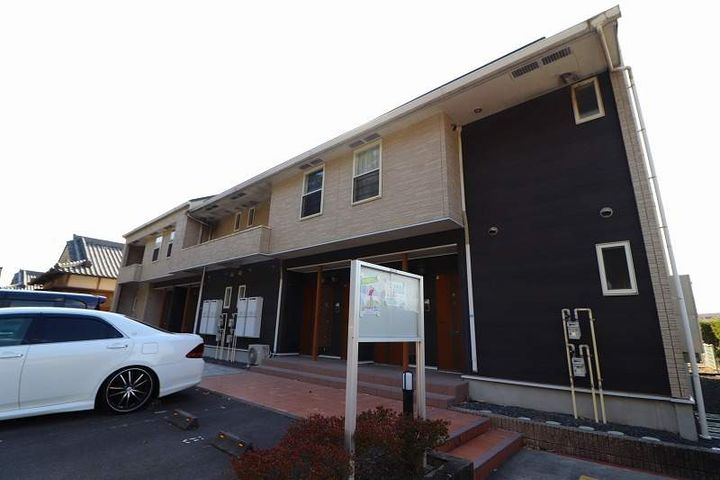 Y’Sコート参番館の外観