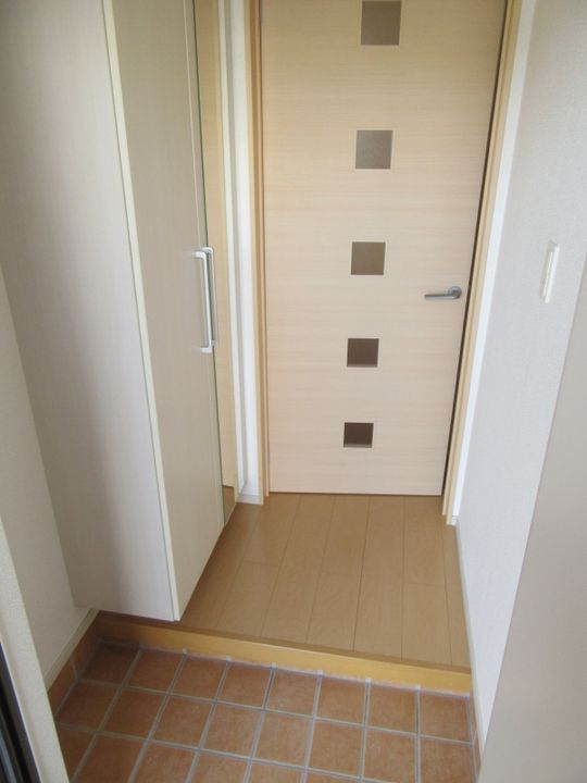 旅人村Hの玄関