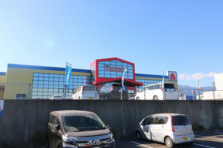 エルミタージュ・トミの周辺