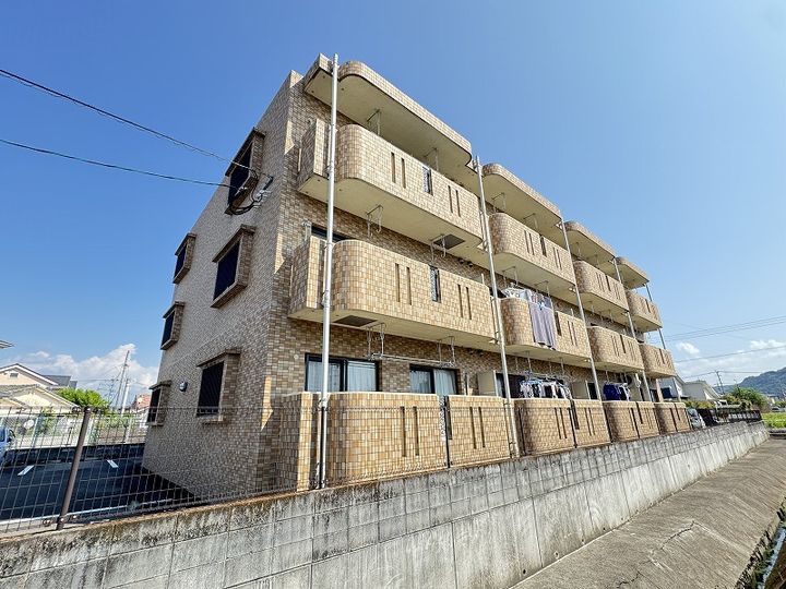 Y・Kストークの外観