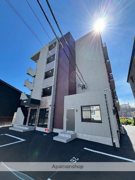 鹿児島県霧島市国分府中町の賃貸マンションの外観