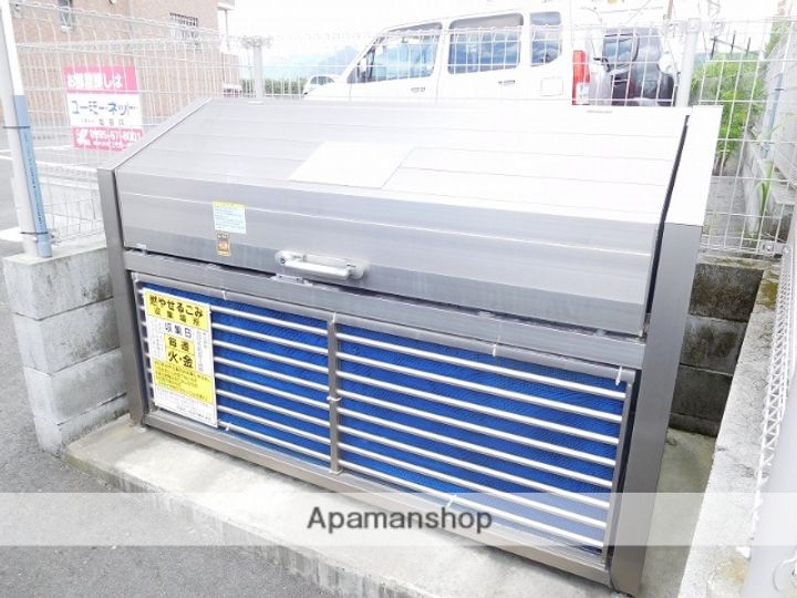 鹿児島県姶良市加治木町木田の賃貸マンションの外観