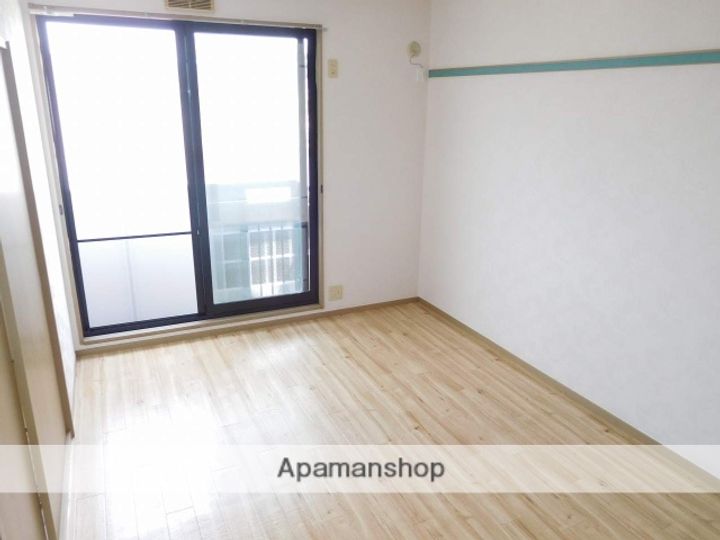 鹿児島県姶良市加治木町木田の賃貸アパートの居間