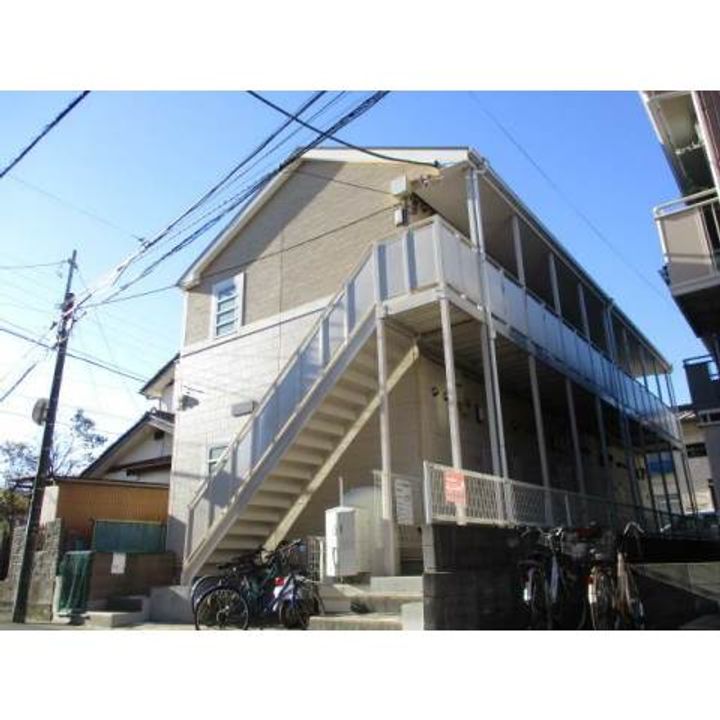 フロムファーストの外観
