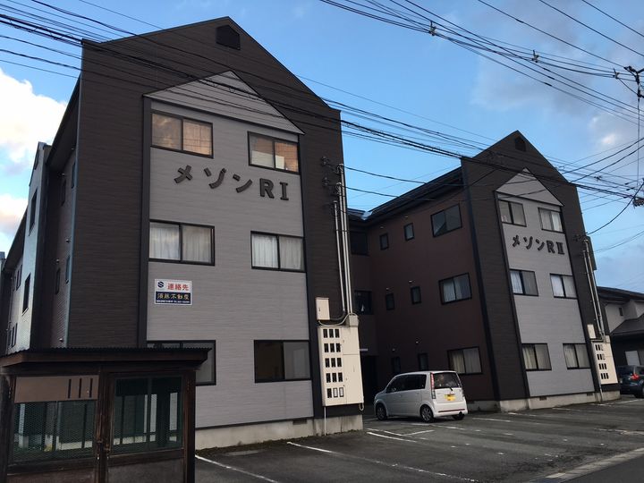 メゾンRIIの外観