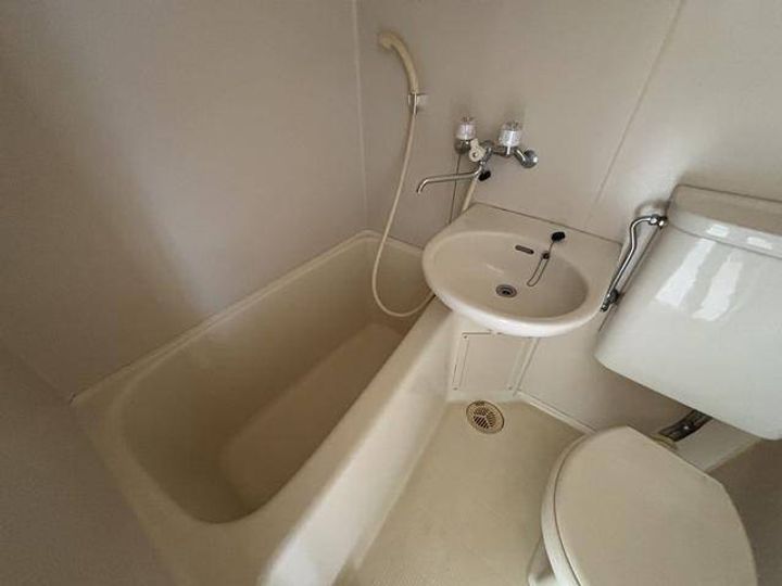 アンティマールの風呂