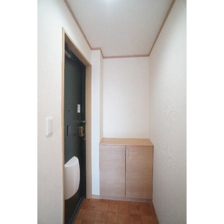 メゾンミヤヤマの玄関