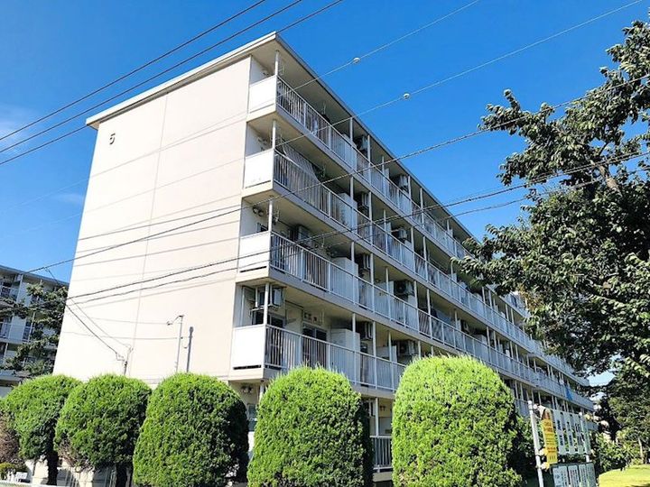 上土棚団地 5号棟の外観