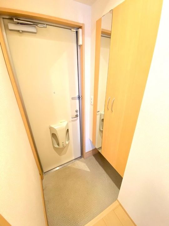 グランドスイート匠五番舘の玄関