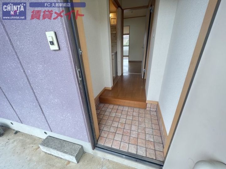 川方マンションIの玄関