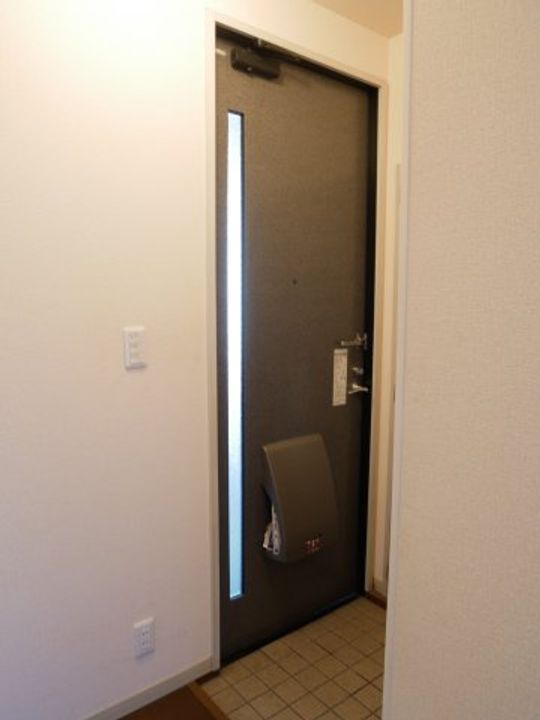 サイレントガーデンBの玄関