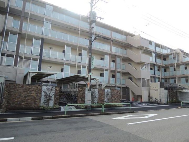 デュオステージ鷺ノ宮の外観