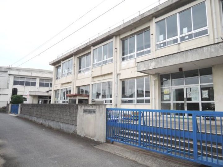 クレアA棟の周辺