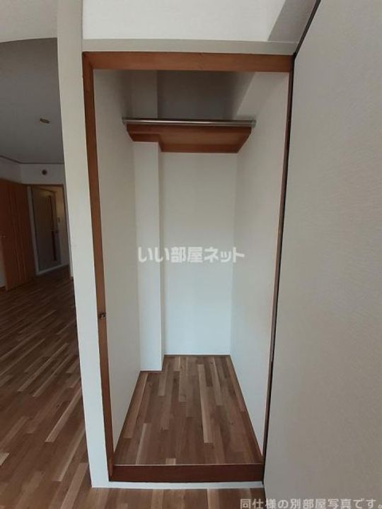 ロイヤル前山の内装