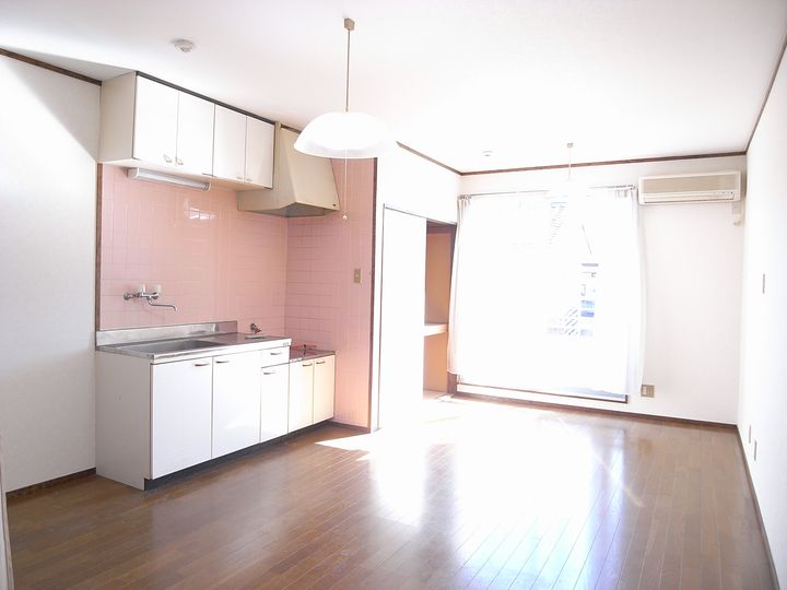 コーポチェリーAの居間