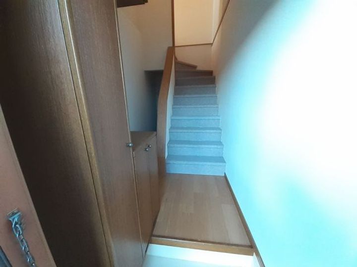 グリーンウォールズAの玄関