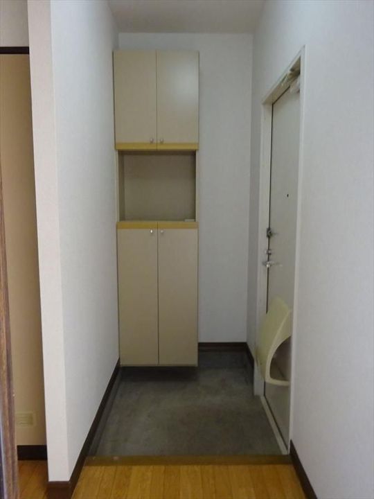 福岡県久留米市上津1(アパート)の賃貸物件の玄関