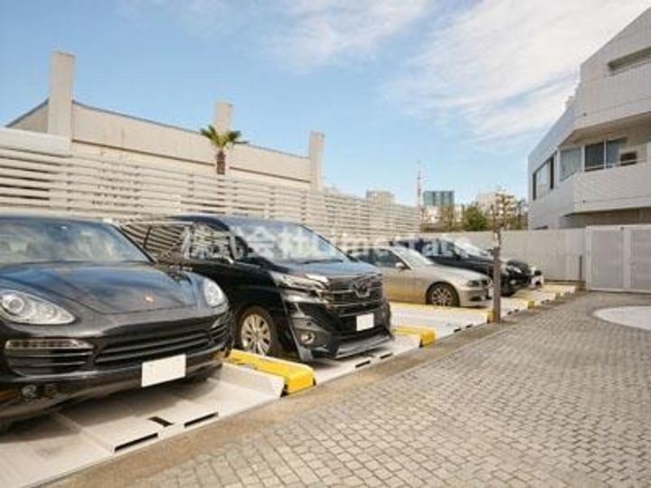 コスモリード南麻布の地図