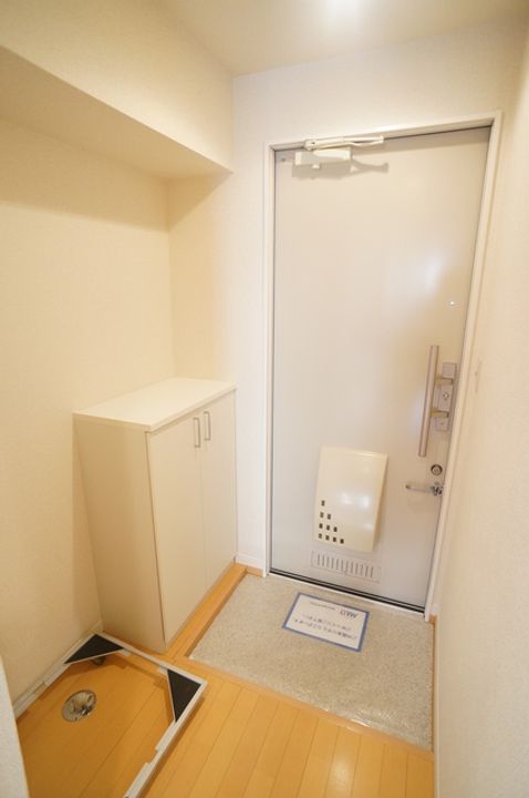 Lハイム弐番館の玄関