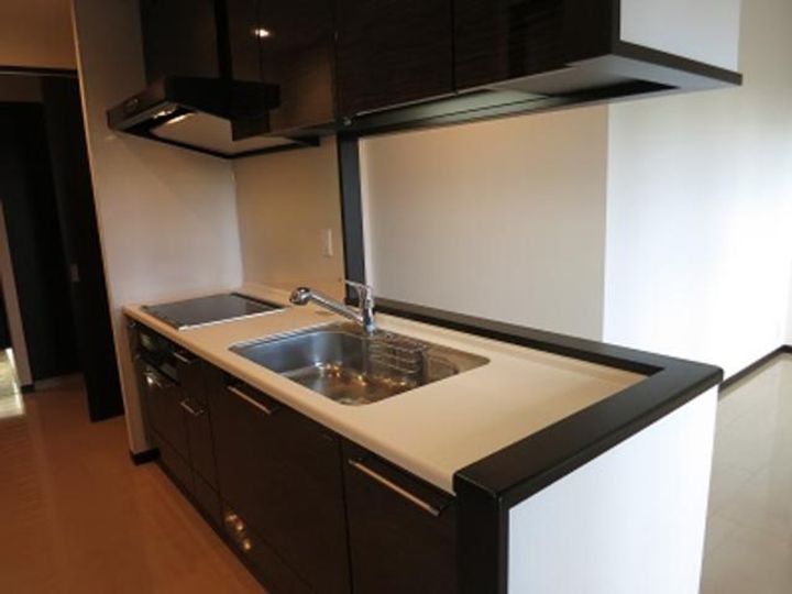 宮城県仙台市若林区五橋3(マンション)の賃貸物件のキッチン