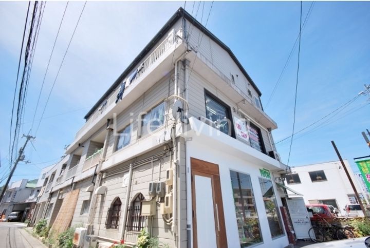 岡田マンションの外観