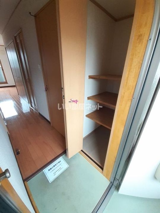 すまいる20番館の玄関