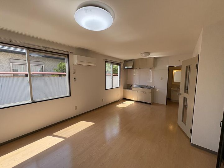 岐阜県多治見市大正町1(アパート)の賃貸物件の居間