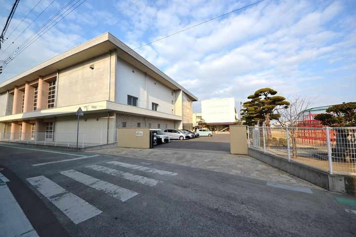 パナハイツホワイトの周辺