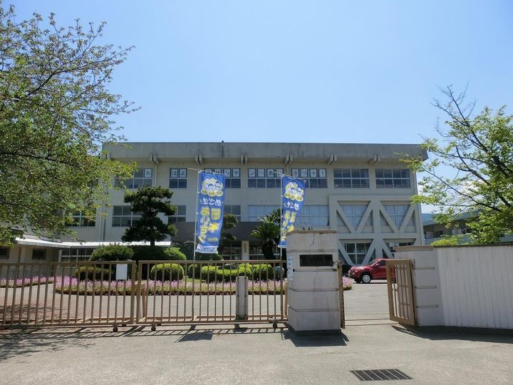エスポワール八雲の周辺