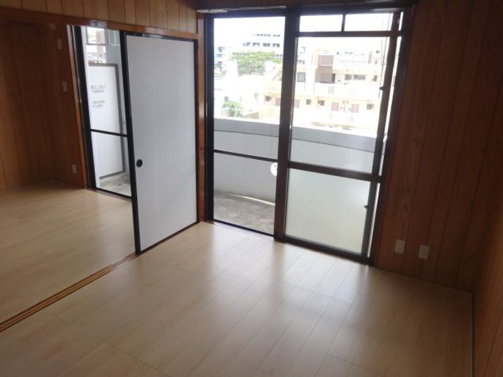 沖縄県那覇市字国場(アパート)の賃貸物件の内装